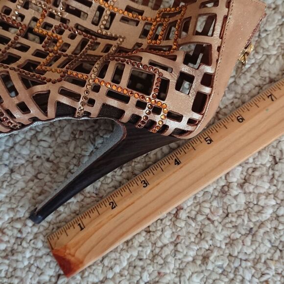 Rene Caovilla gold tone leather embellished Swarovski crystals booties size 36.5 - Picture 9 of 14